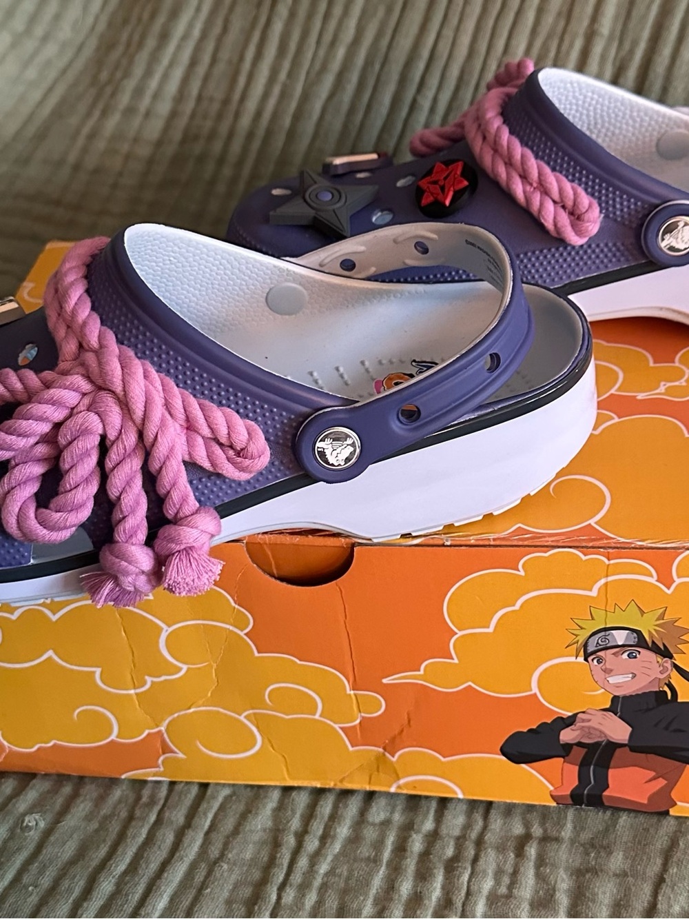 Crocs Naruto Sasuke size M 10/W 12
NEW with tags. Box slightly damaged - Picture 4 of 8